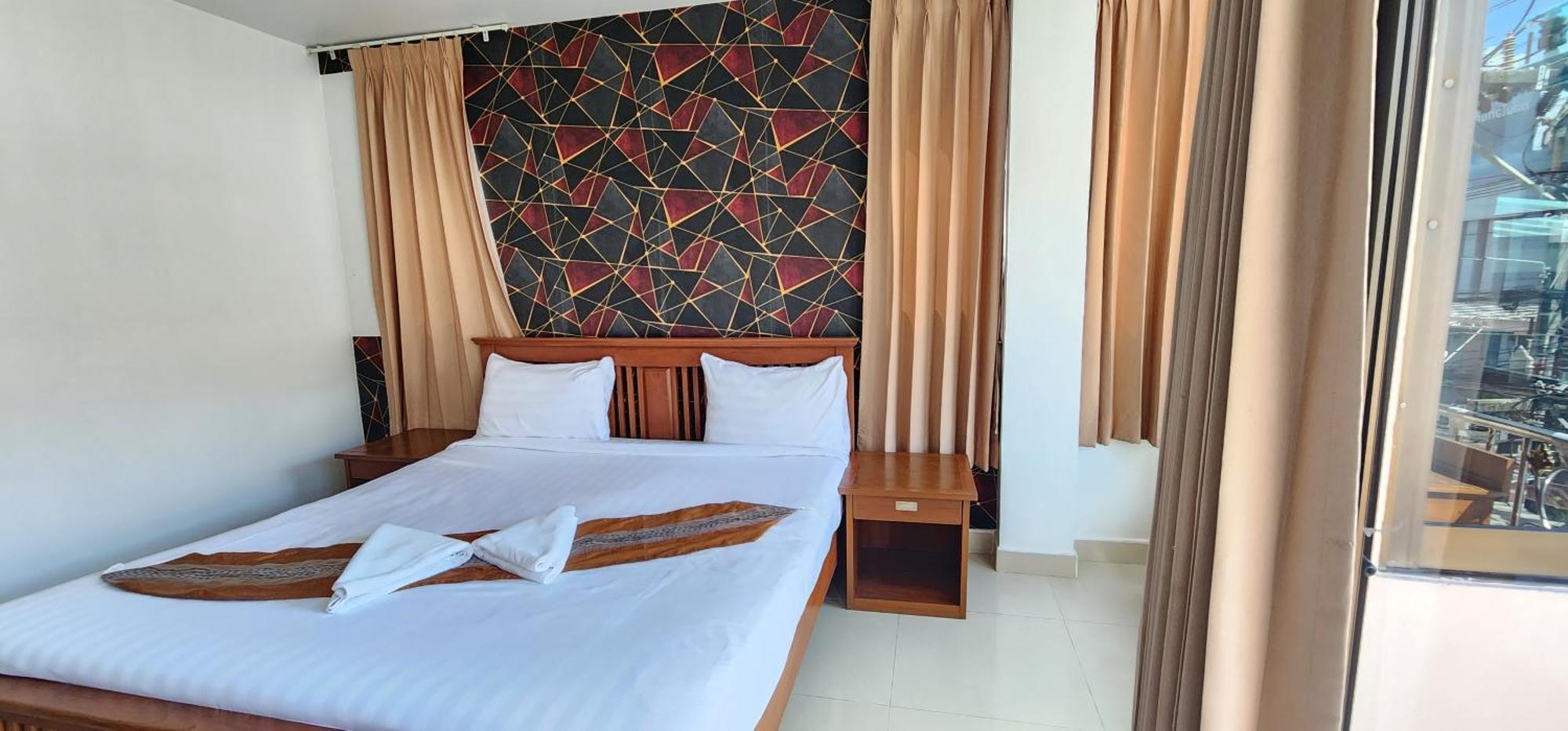 Royal Sweet Hotel Patong Exterior foto