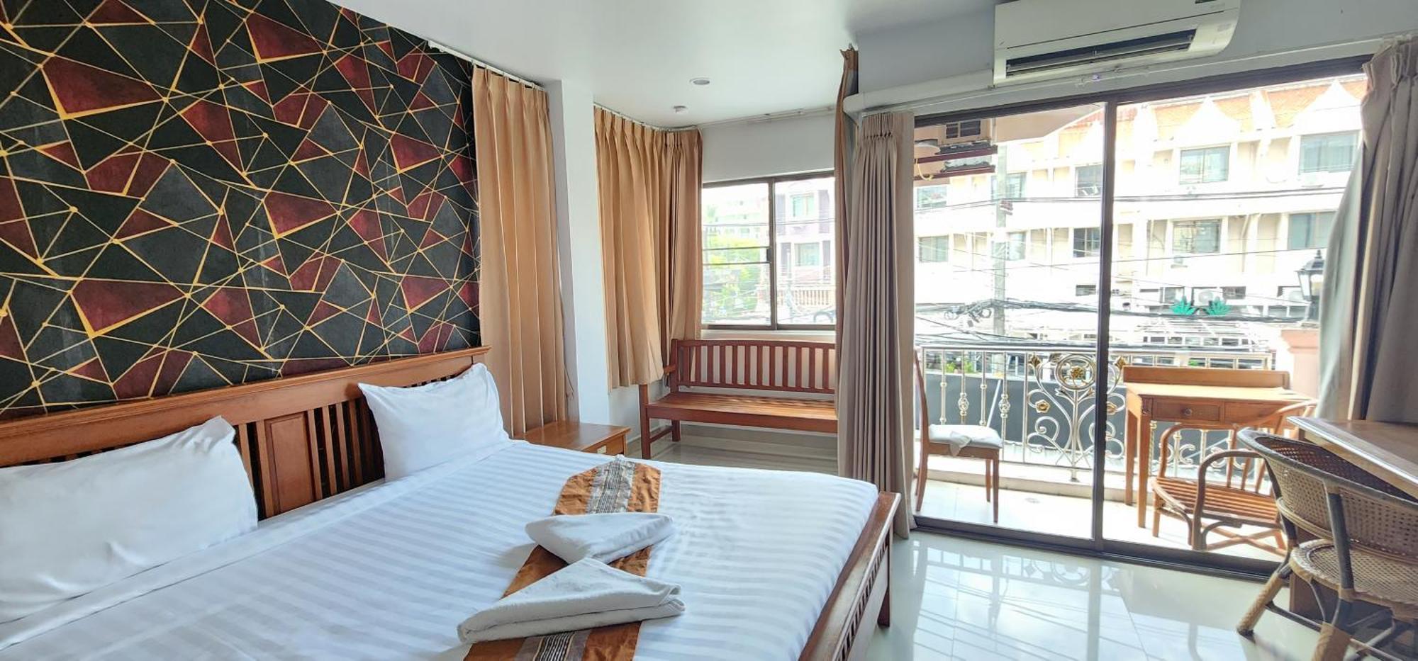 Royal Sweet Hotel Patong Exterior foto