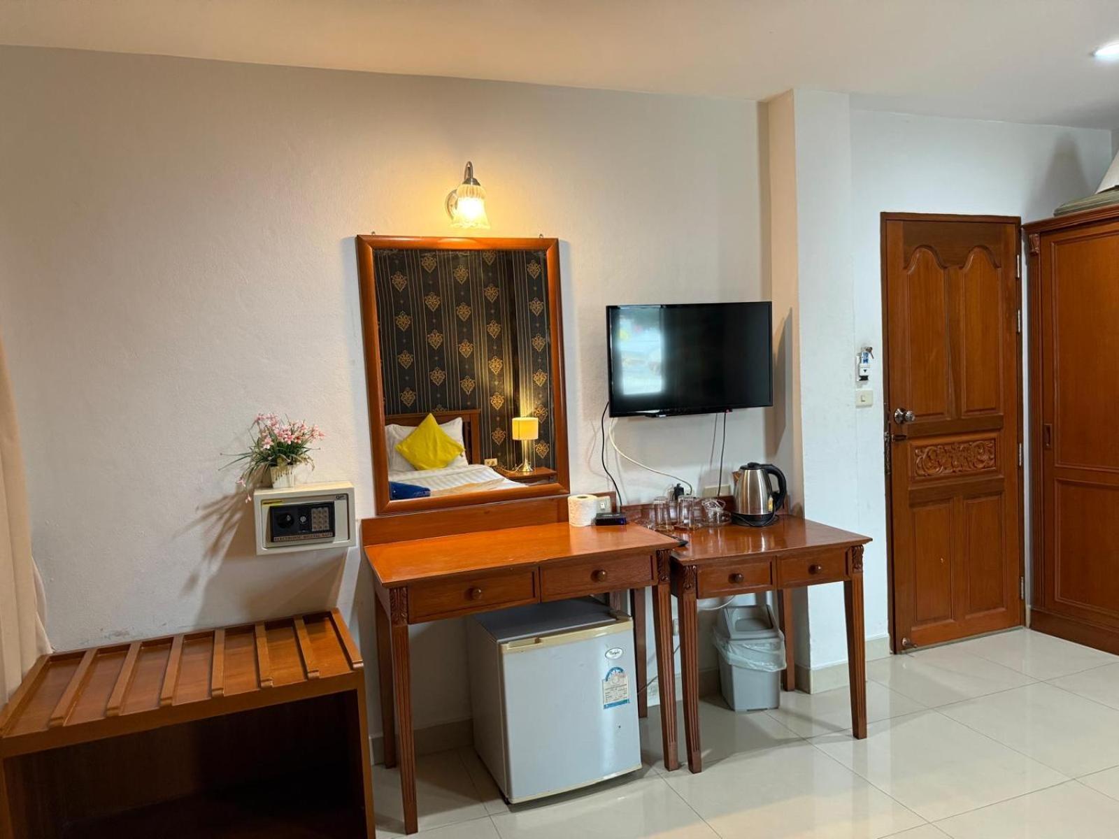 Royal Sweet Hotel Patong Exterior foto